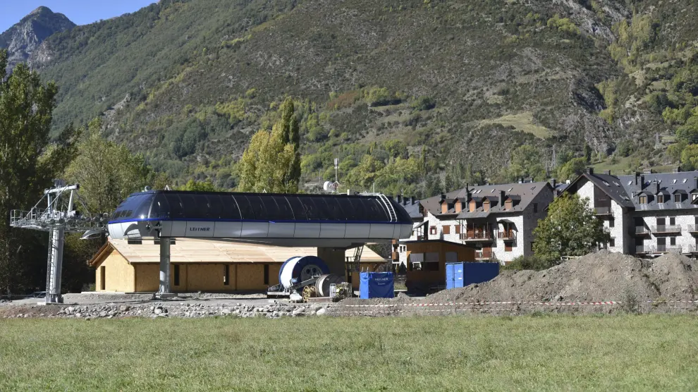 Entre las aves, por la Sierra de Partara.