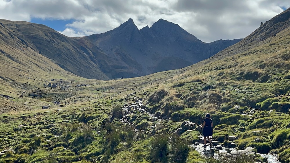 Entre las aves, por la Sierra de Partara.
