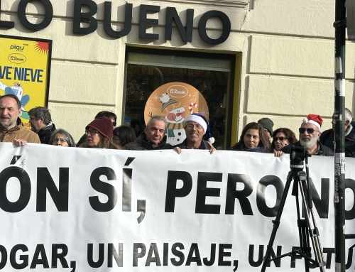 Una protesta ante Forestalia denuncia la “burbuja renovable” y las sospechas de irregularidades.